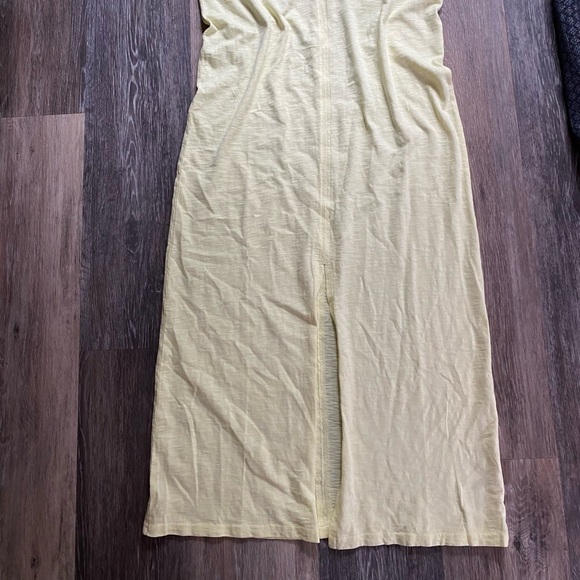 Butter Yellow V-Neck Cotton Short Sleeve Midi Dress with Front Slit Size Small - Picture 6 of 6